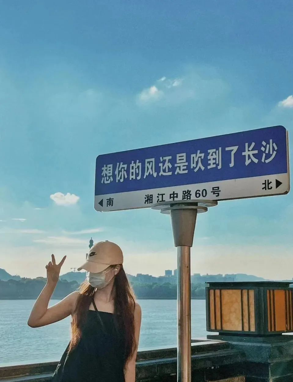 DƬ